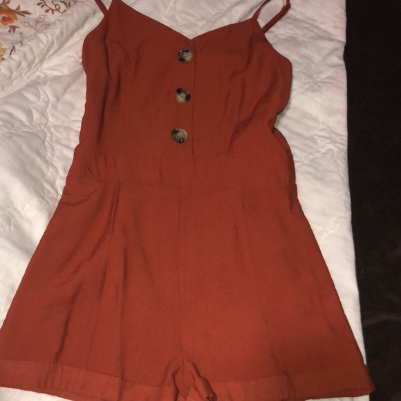 Romper - Picture 3 of 4